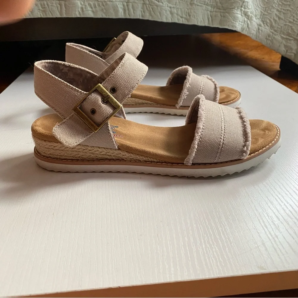 BOBS from Skechers step into